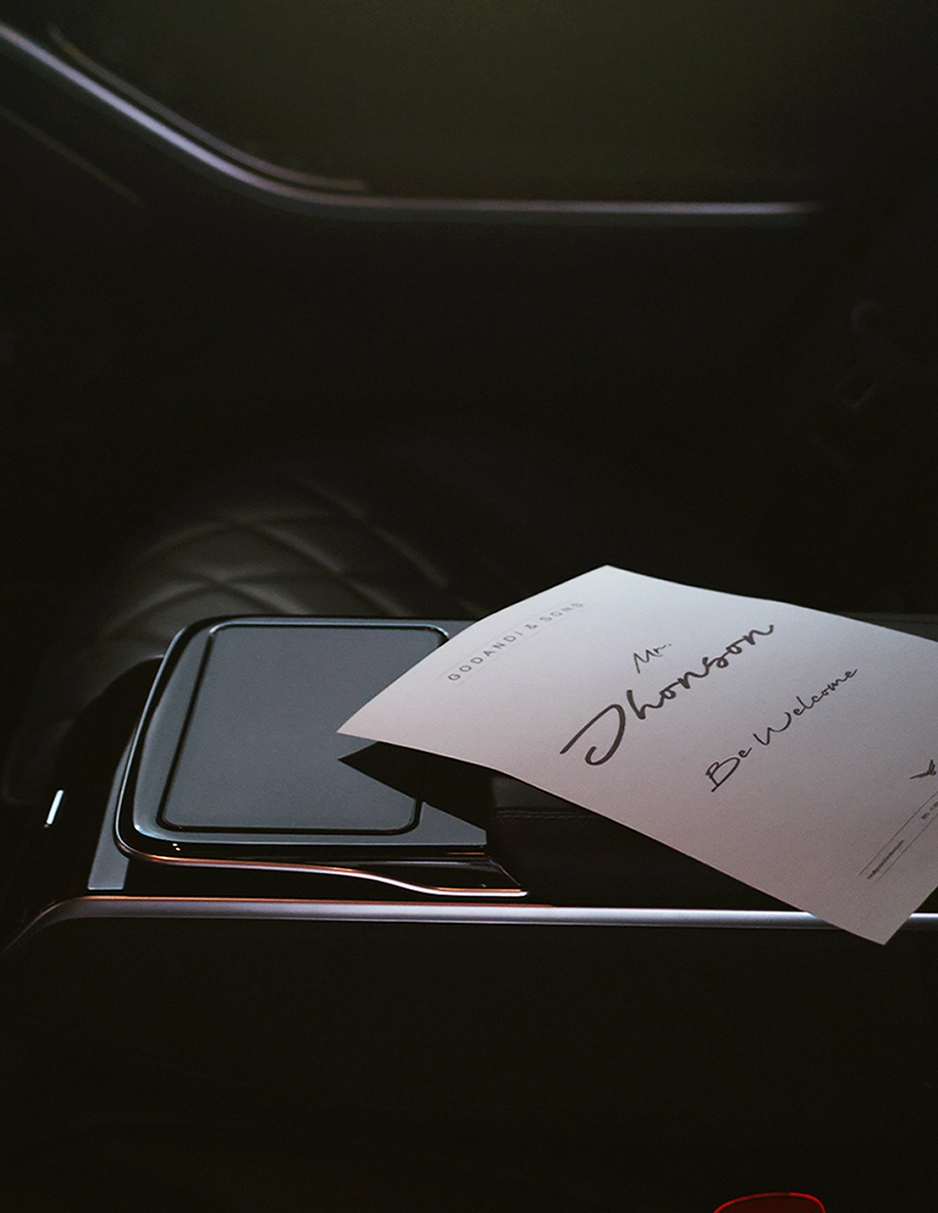 Point to point luxury transportation